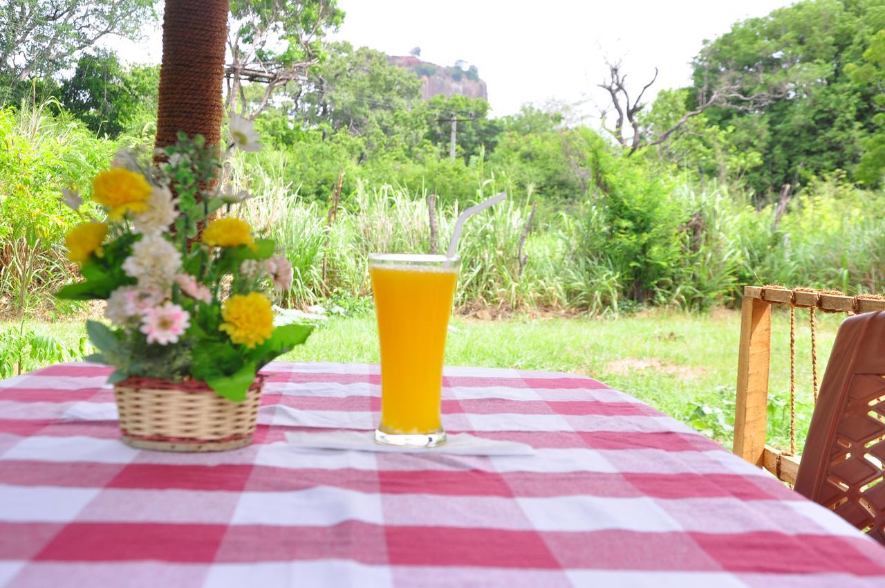 Sigiriya Amenity Home Stay Exterior foto